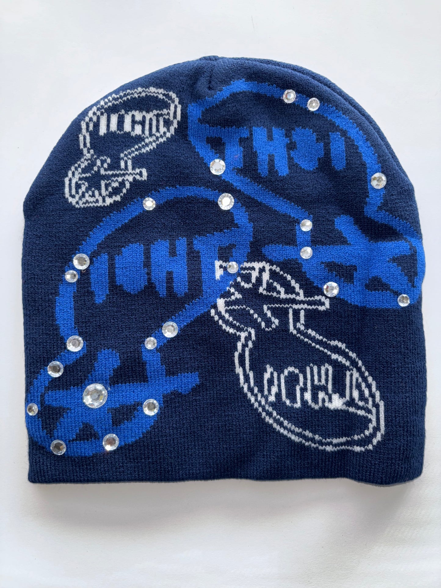 8ight beanie