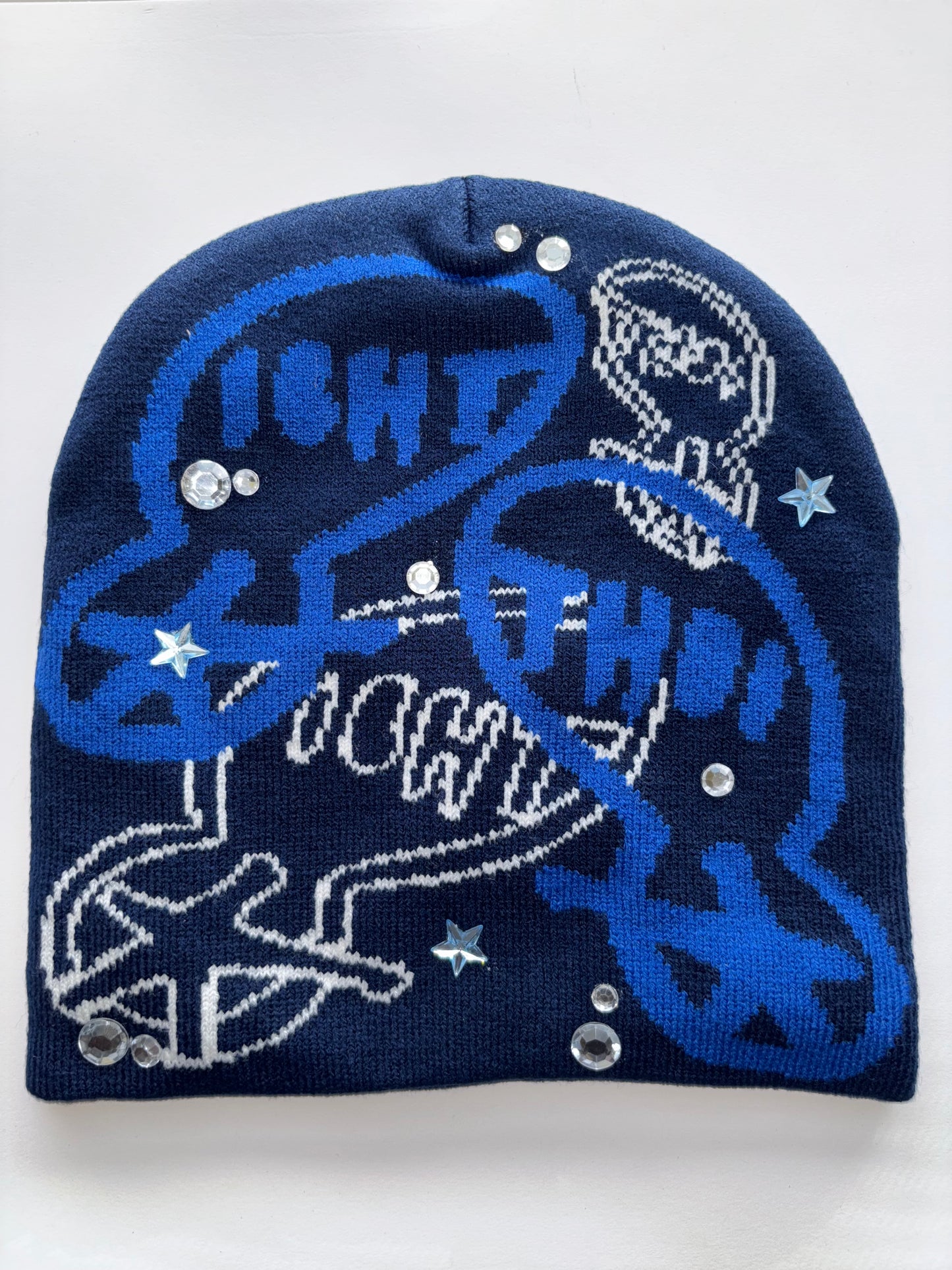 8ight beanie